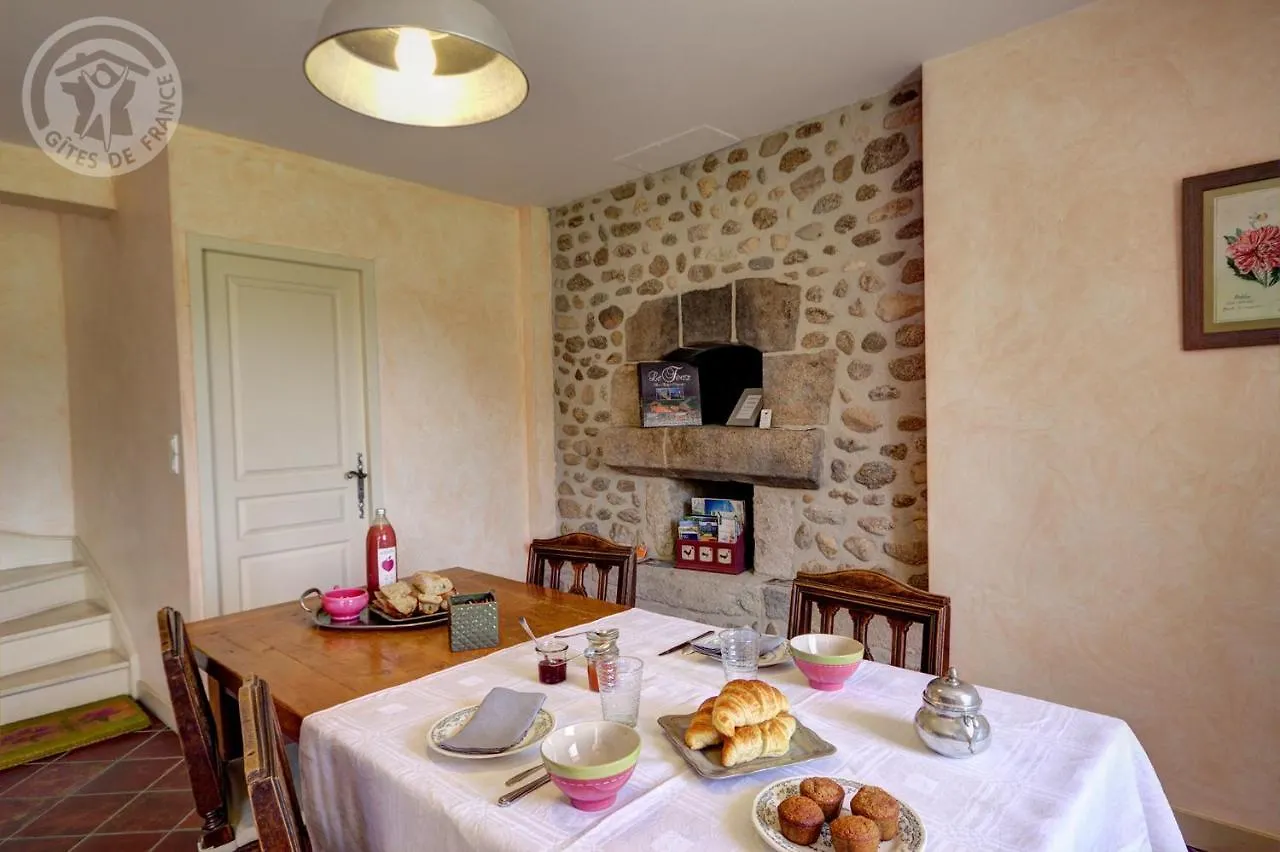 Chambres D'Hotes Ondine Et Igor Saint-Marcellin-en-Forez Bed & Breakfast